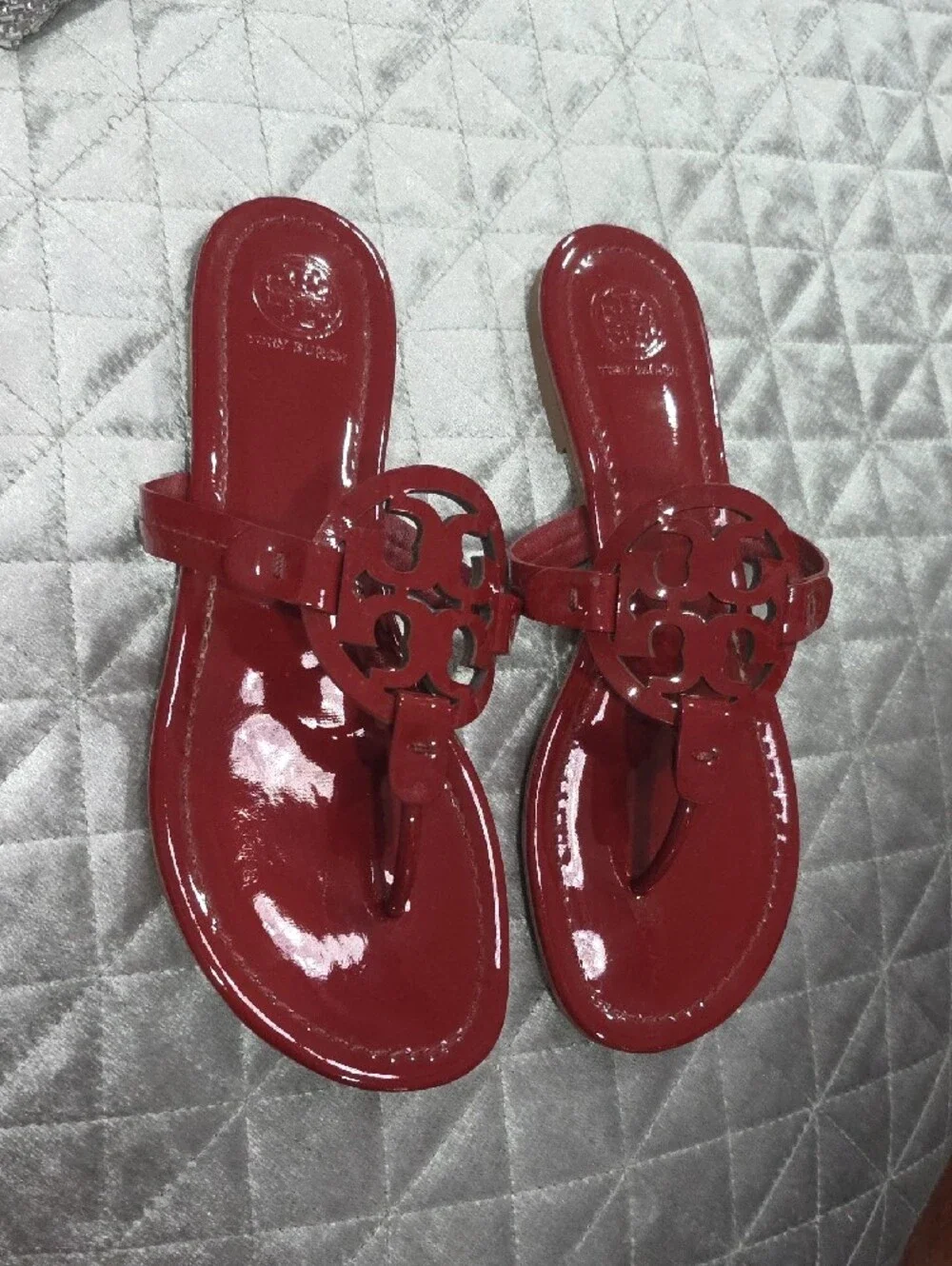 Tory Burch Red Patent Logo Thong Sandals - Round Cutout Emblem